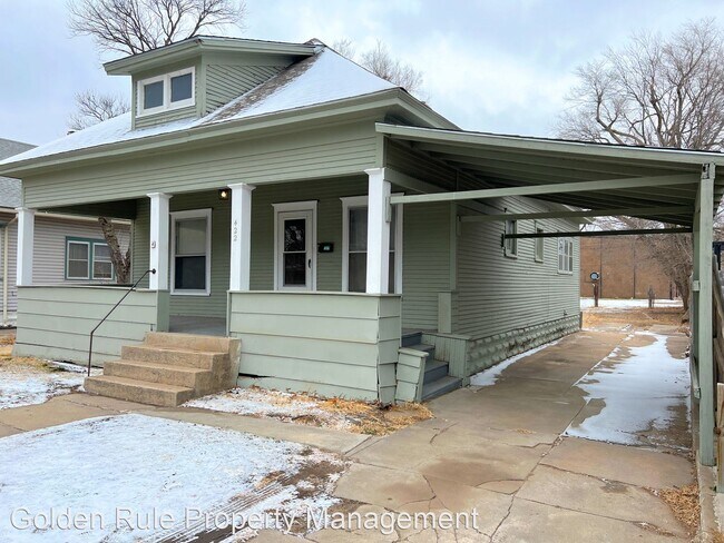 Building Photo - 2 br, 1 bath House - 422 E 11th