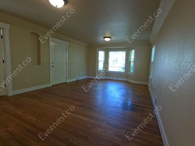 Foto del edificio - 2224 10th Ave