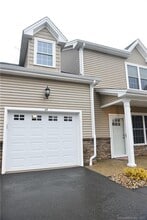 Building Photo - 17 Brookview Cir