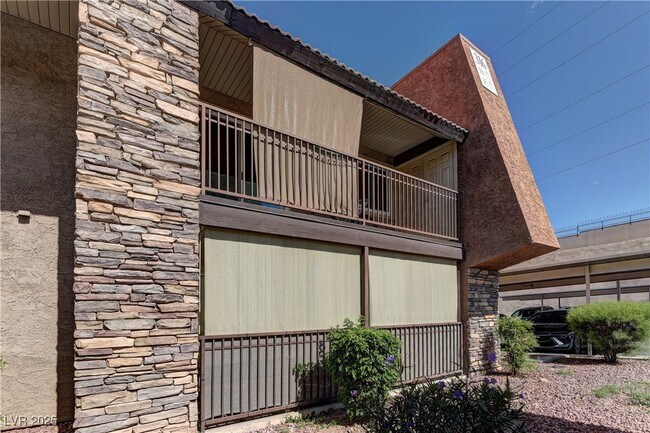 Building Photo - 5097 Indian River Dr