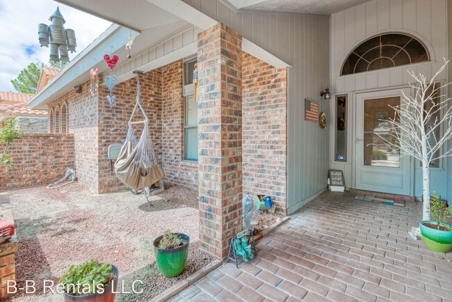 Building Photo - 3 br, 2 bath House - 11549 James Grant
