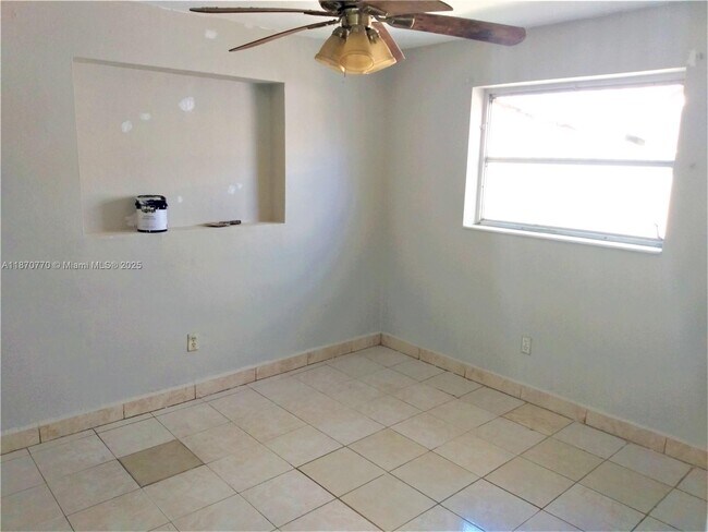 Foto del edificio - 980 NW 109th St