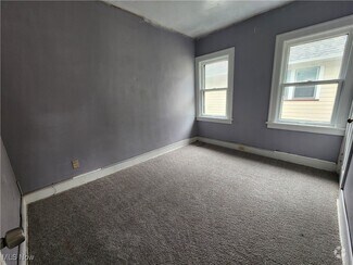 Building Photo - 820 Helmsdale Rd