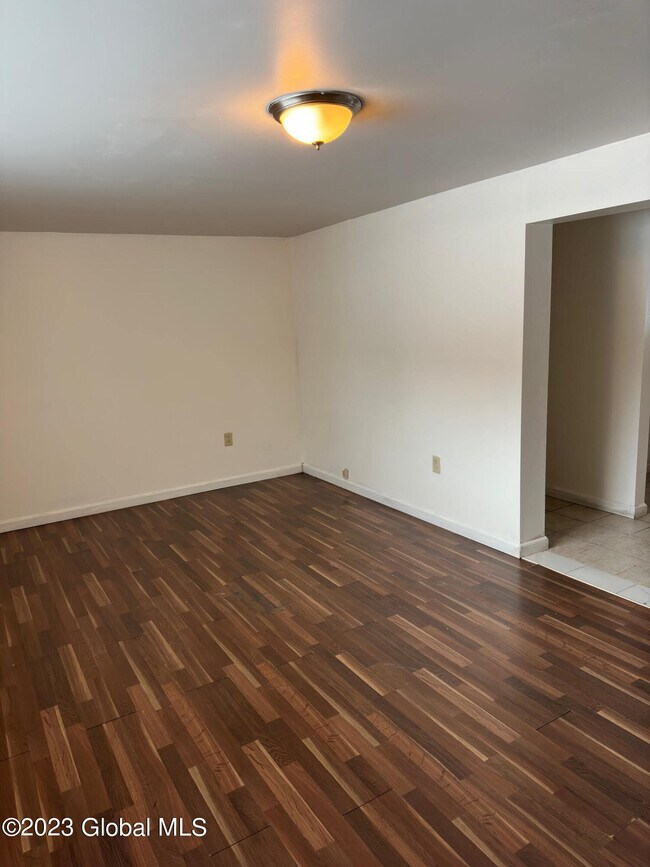 15 Peyster St Unit Basement, Albany, NY 12208 Room for Rent in Albany