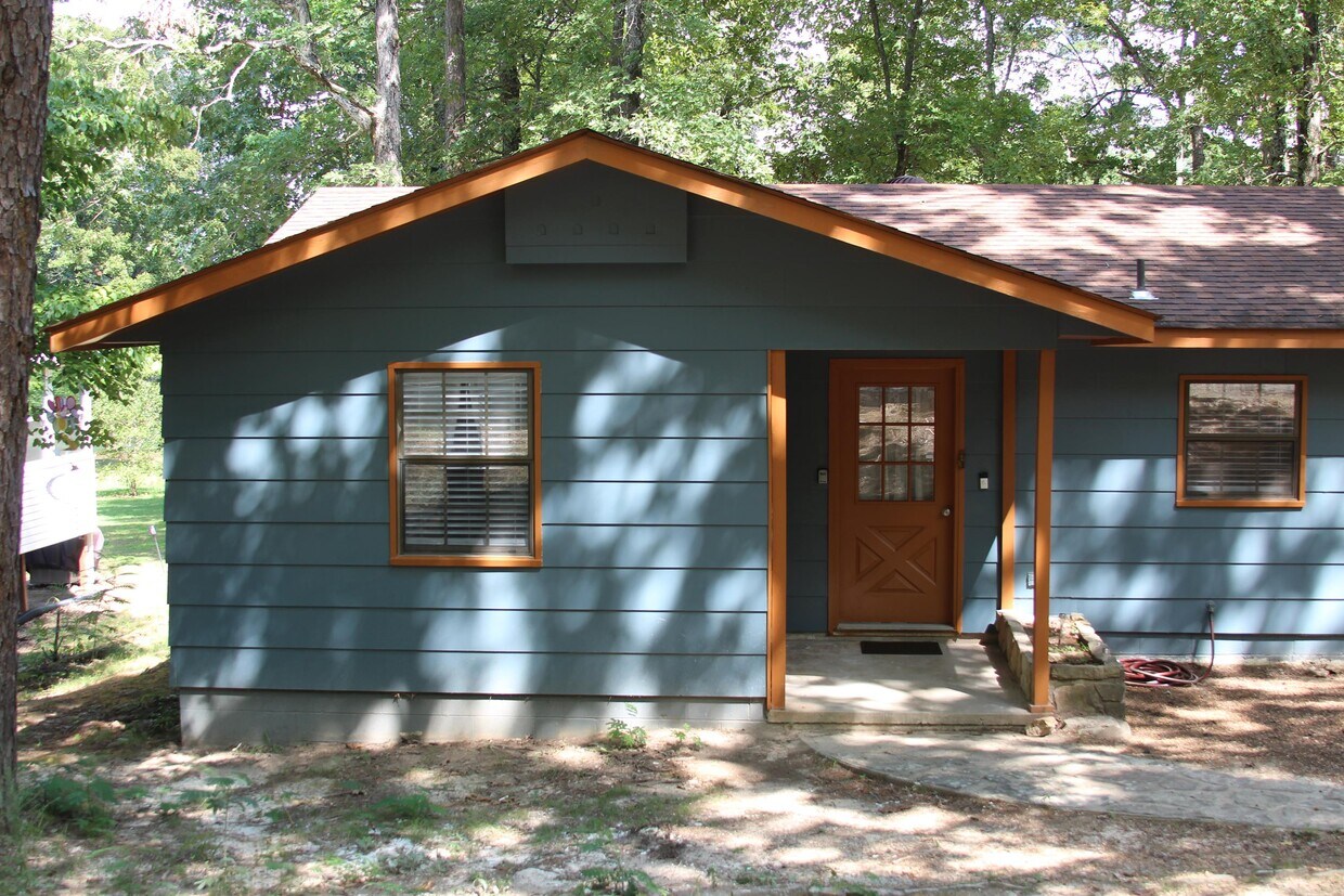 317 Castle Ridge Heights, Fairfield Bay, AR 72088 House Rental in