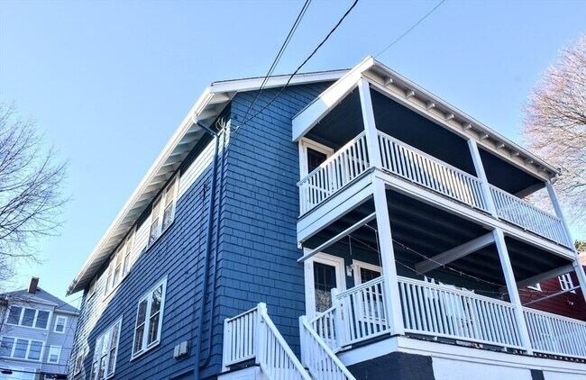 Building Photo - 26 Guernsey St