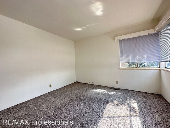 Foto del edificio - 2 br, 1 bath House - 362 Wilson Ave