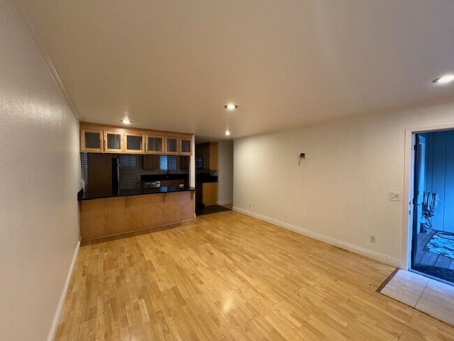 Foto del edificio - Beautiful 3 Bedroom House Available Soon!