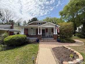 Building Photo - 1721 N 16th Ave