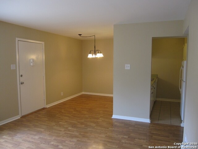 Building Photo - 8702 Village Dr