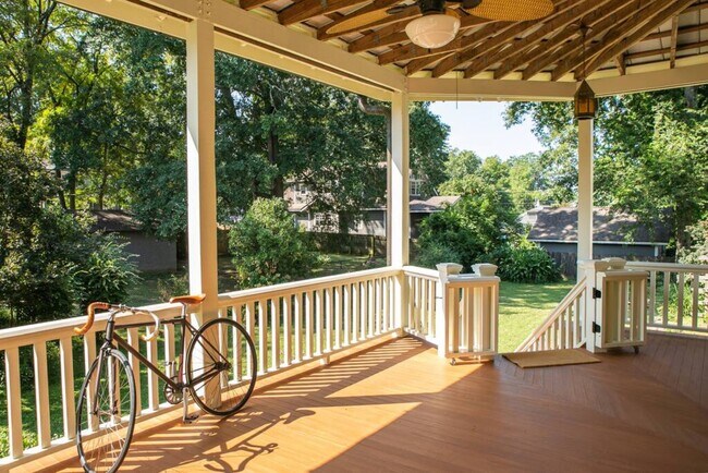 Foto del edificio - 70 Kirkwood Rd NE