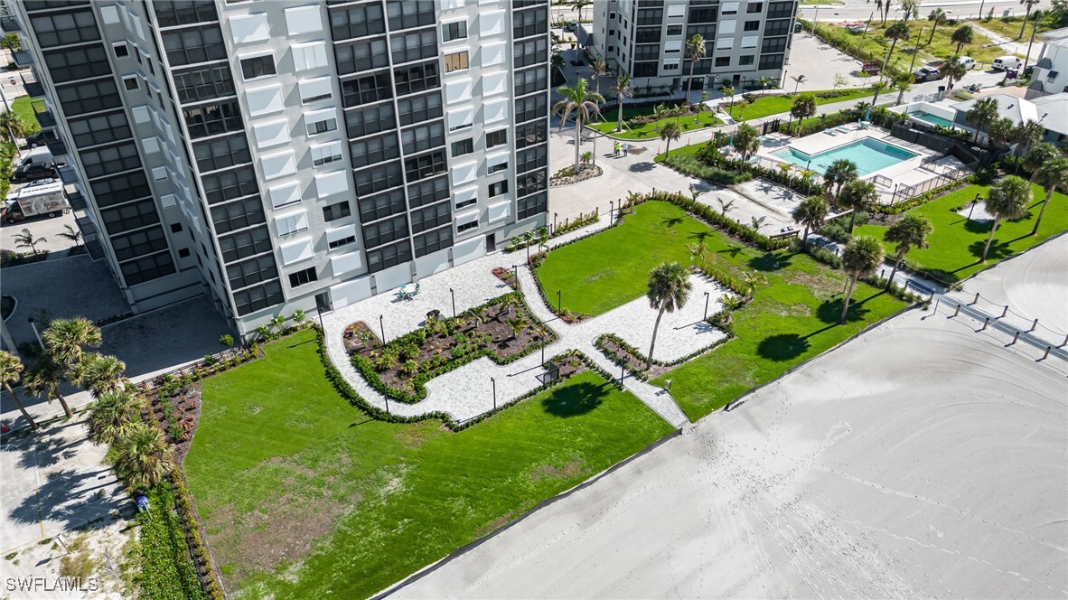 Foto del edificio - 2810 Estero Blvd