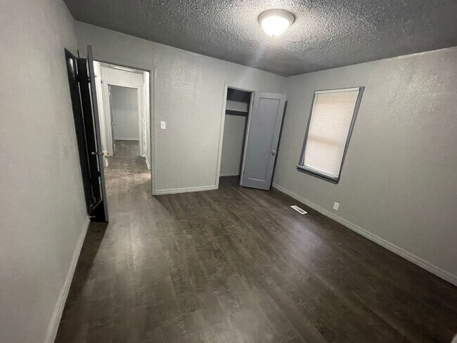 Foto del edificio - RTO-Stunning 3 bedroom Home NE 16th St. OKC