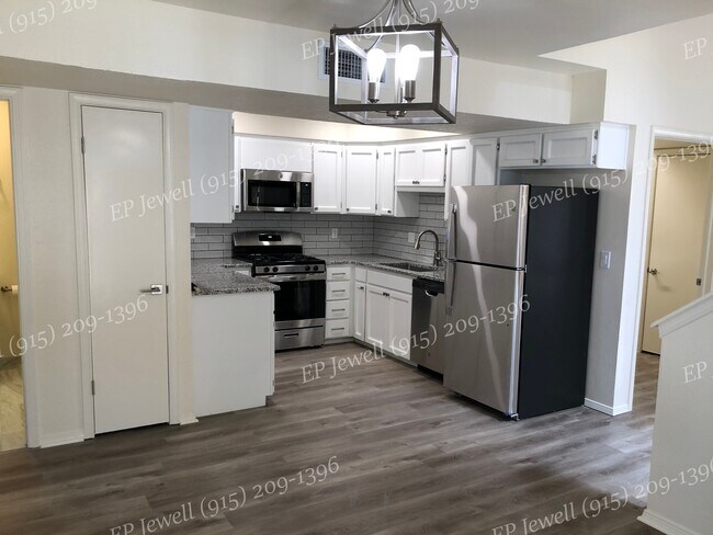 Building Photo - 7569 Le Conte Dr