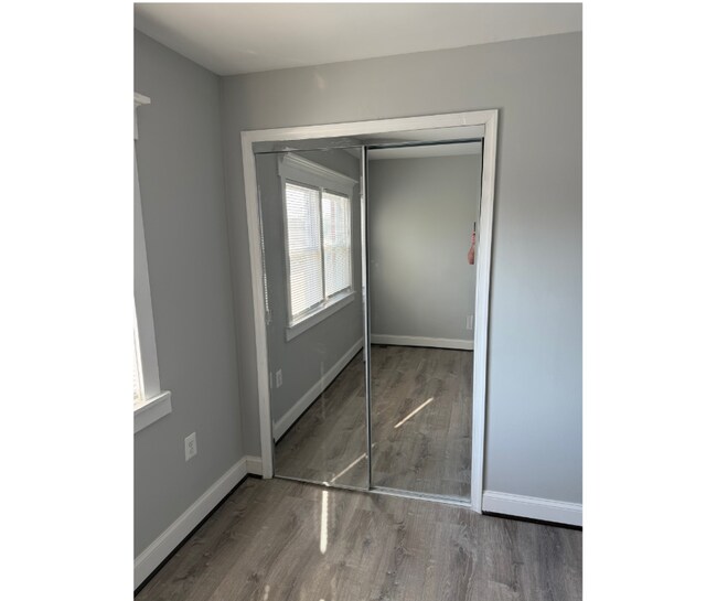 Foto del edificio - 3236 Lohrs Ln