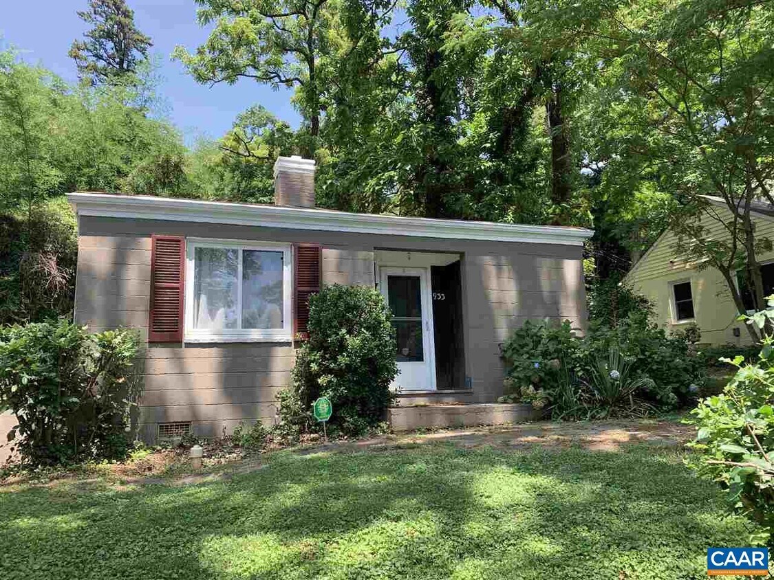 933 Hemlock Ln, Charlottesville, VA 22903 House Rental in