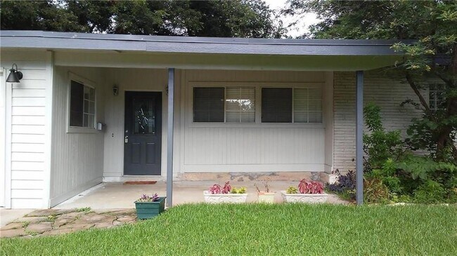 Building Photo - 8742 Mediterranean Dr