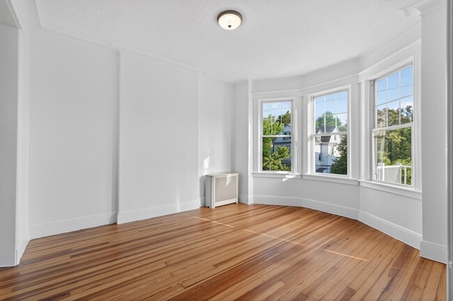 Building Photo - 42 Duer Pl