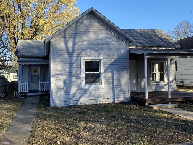 Building Photo - 2 br, 1 bath Duplex - 615 South Lowman Str...