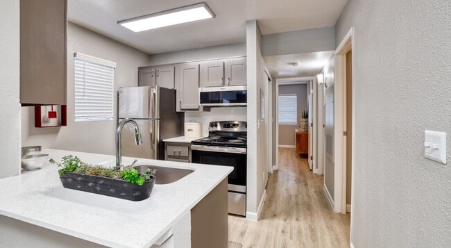 Building Photo - Jerome Apartments
