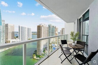 Building Photo - 495 Brickell Ave