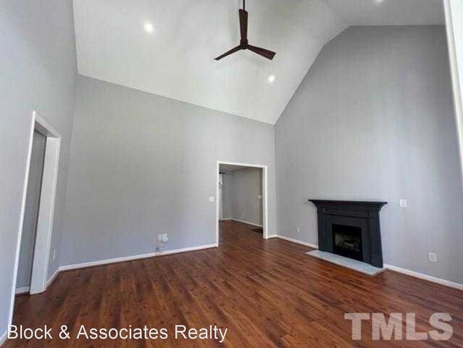 Building Photo - 3 br, 2 bath House - 256 Linville Lane