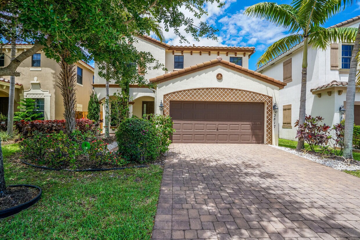 Foto principal - 3817 Aspen Leaf Dr