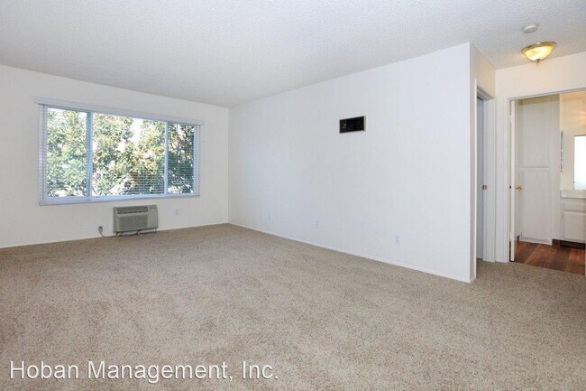 Foto del edificio - 8253 Graves Ave