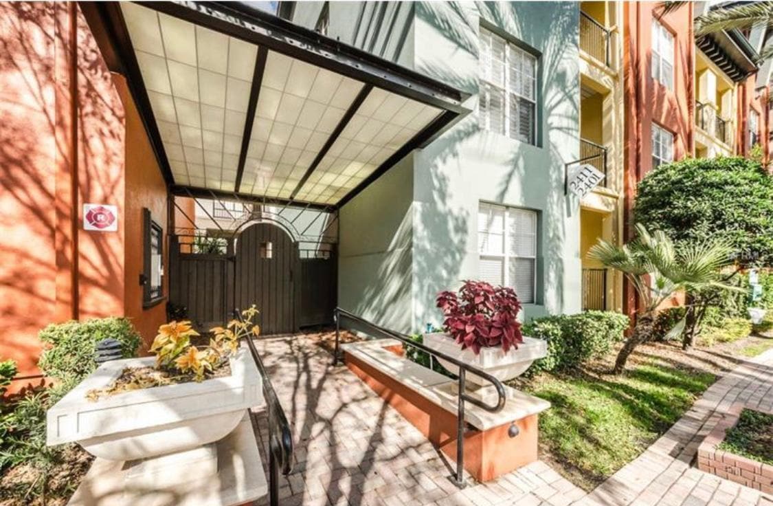 GATED STREET ENTRANCE - 2411 W Horatio St