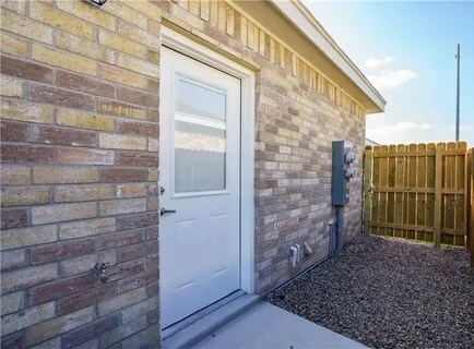 Foto del edificio - 4906 N Hiawatha Dr