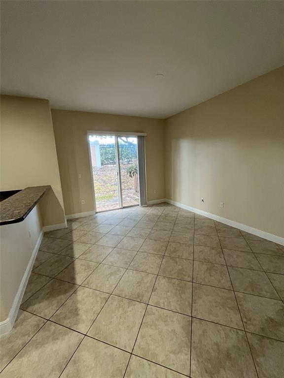 Building Photo - 6965 Julia Gardens Dr