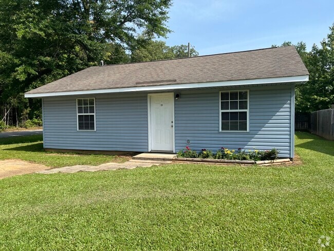 Building Photo - 15 Cottage Ln