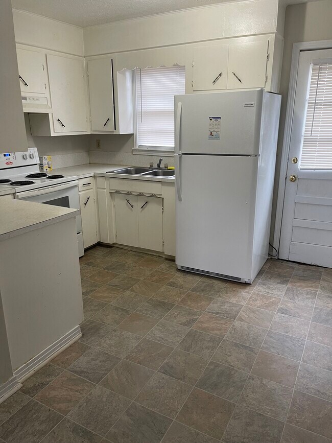 1806 Lee Ave Unit 3, Cookeville, TN 38501 Apartments in Cookeville