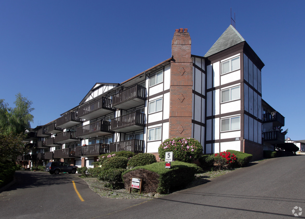 Primary Photo - Stratford Heights Apartments