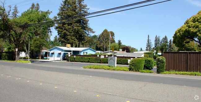 Redwood Village Mobile Park Apartments Santa Rosa, CA