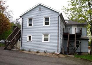 Building Photo - 156 W Main St