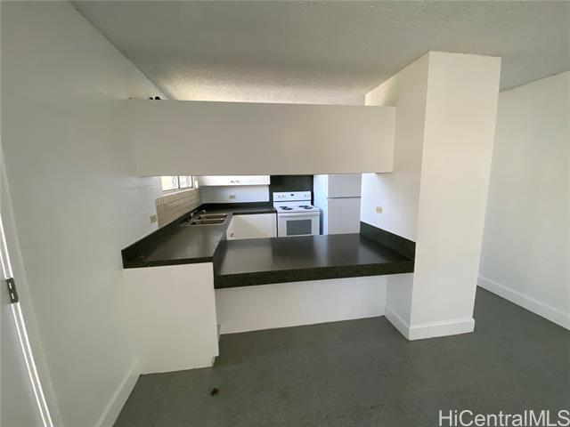 Building Photo - 1741 Pali Hwy