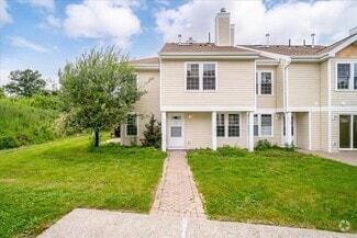 Building Photo - 1421 Whispering Hills Dr