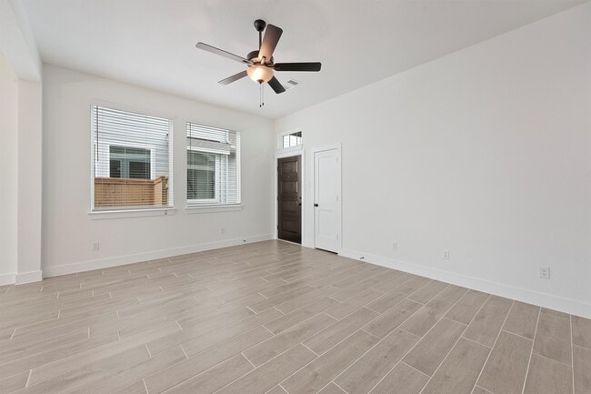 Building Photo - 21118 Medina River Dr