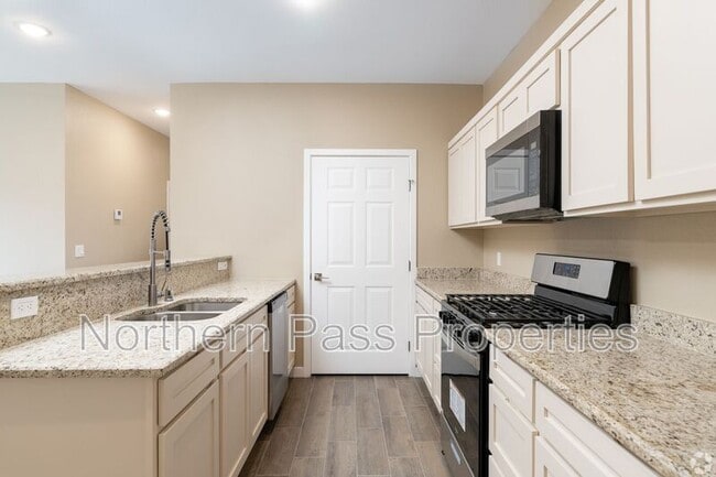 Building Photo - 9779 McCombs St