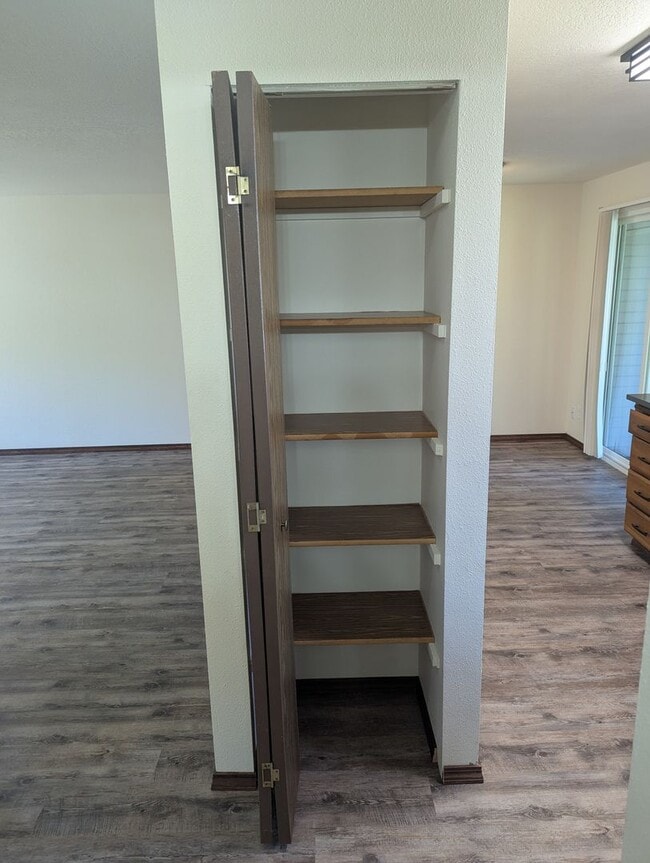Building Photo - Albany Duplex