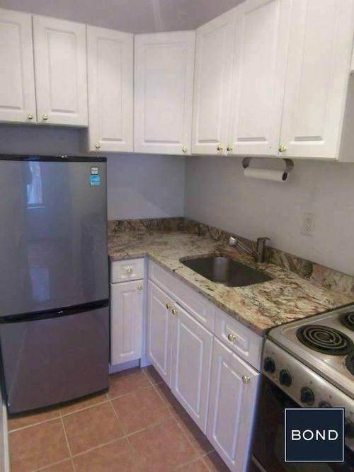 Foto del edificio - 399 E 78th St