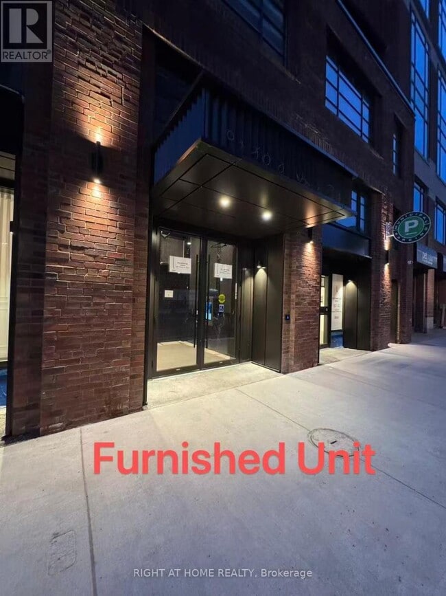 Building Photo - 180 Front St E