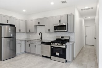Building Photo - 6138 Brookfield Dr