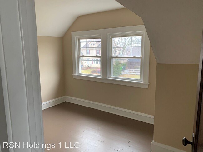 Foto del edificio - 4 br, 1 bath House - 11104 Plymouth Ave