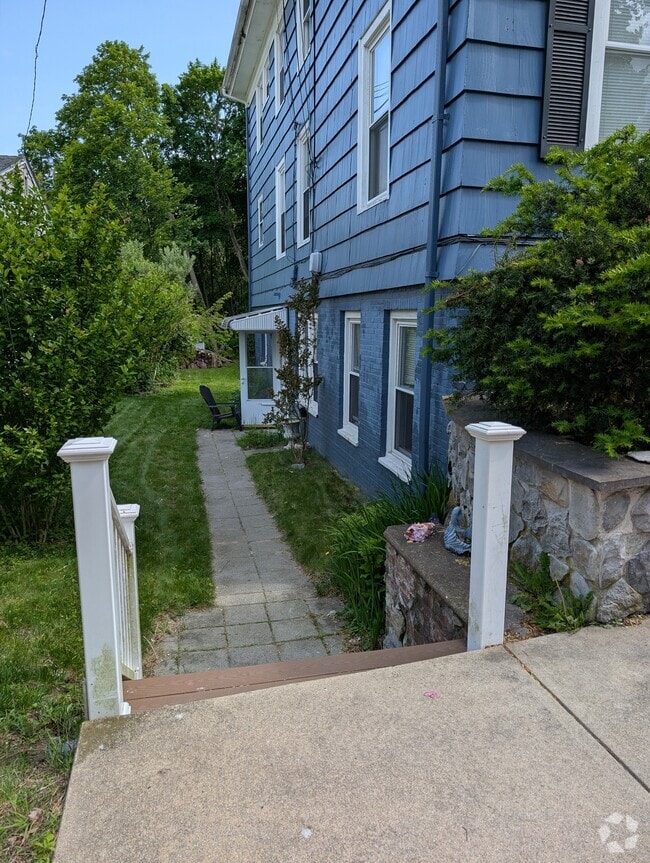 Building Photo - 25 Noyes Ave