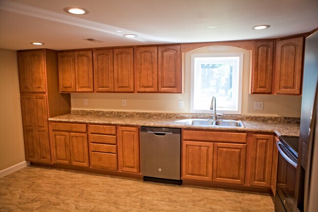 Foto del edificio - 208 Roberts Mill Rd