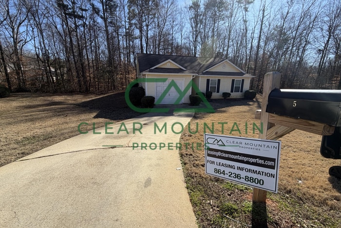 MOVE-IN SPECIAL! FREE RENT! - MOVE-IN SPECIAL! FREE RENT!