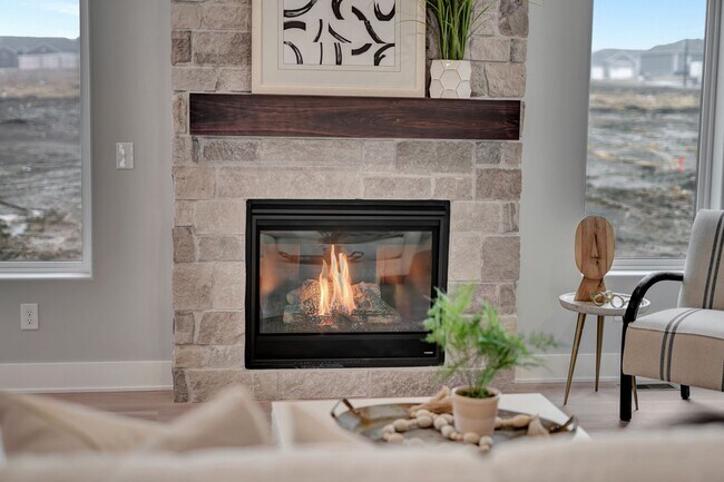Building Photo - Beautiful Luxury Townhome