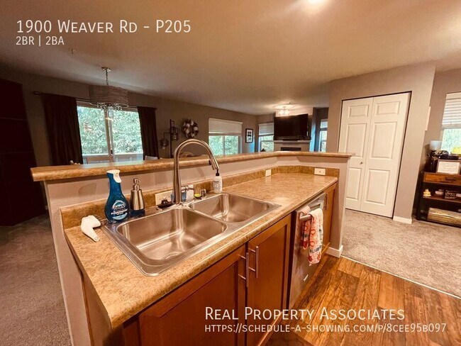 Foto del edificio - 1900 Weaver Rd